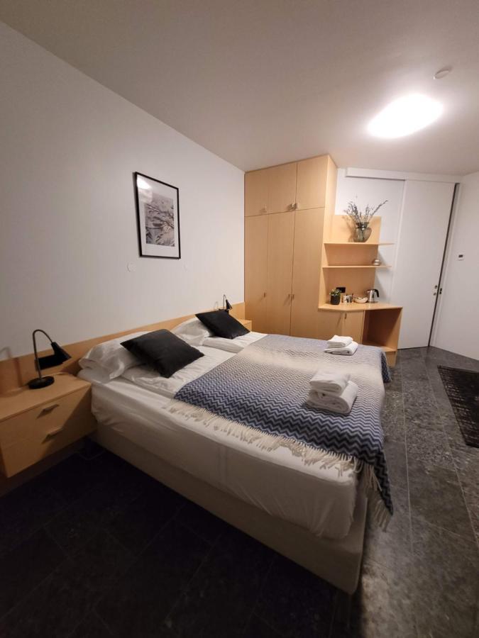 Klettasel Villa By Ourhotels Hof  Bagian luar foto